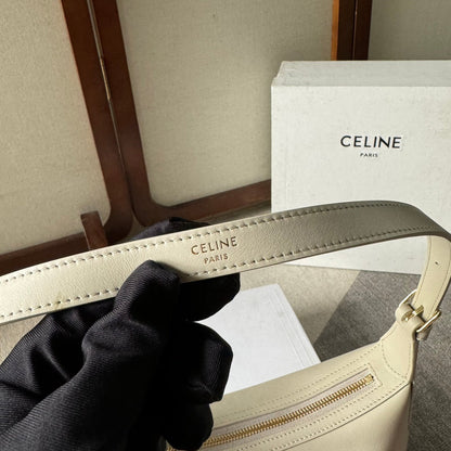 SMALL HELO?SE BAG CUIR 22 IN WHITE CALFSKIN EMBOSSED LOGO