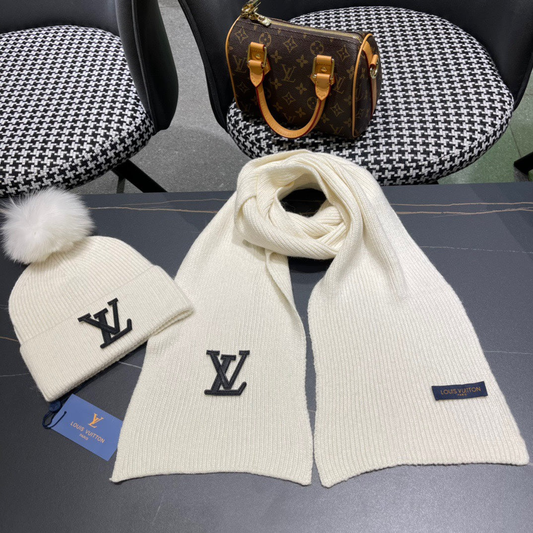 SET SCARF AND HAT IN BEIGE WOOL AND FOX FUR 414798