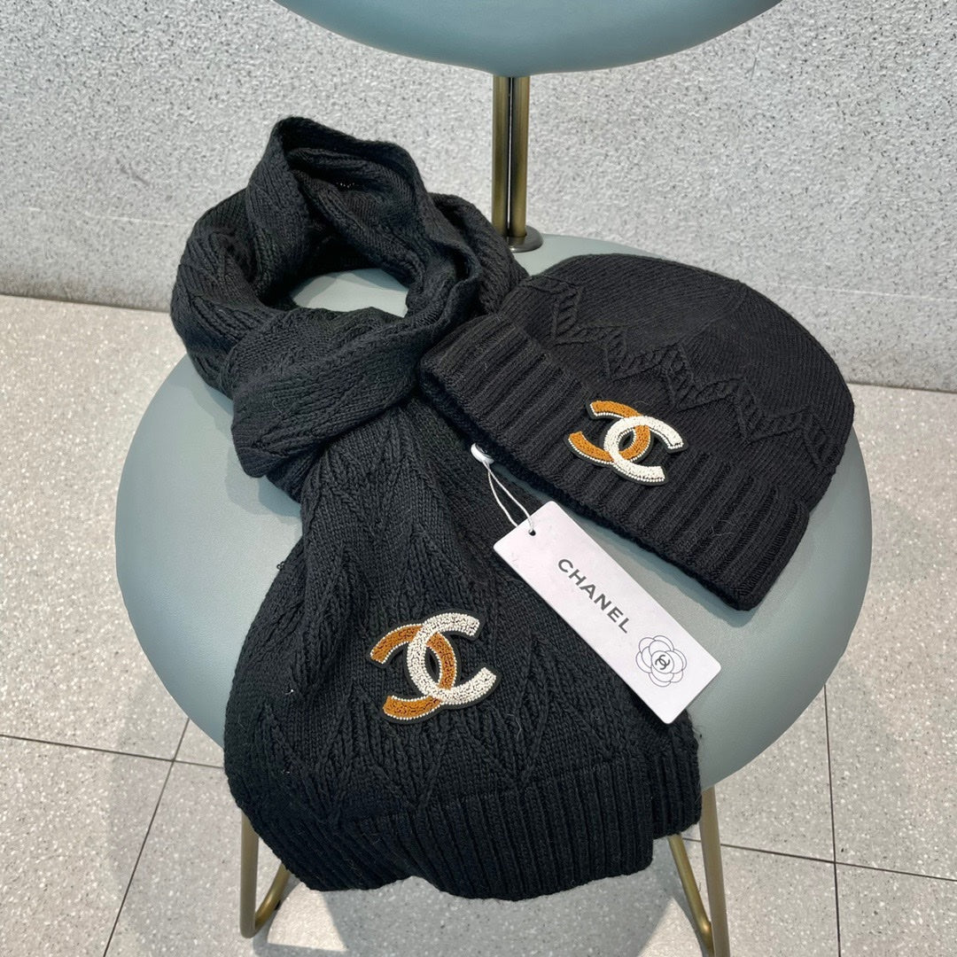 SET HAT AND SCARF IN BLACK WOOL 420823