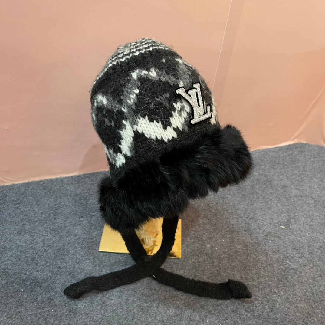 KNITTED WOOL HAT COLORFUL 436580