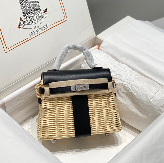 HM KELLY 20 PICNIC BLACK BAMBOO AND RATTAN