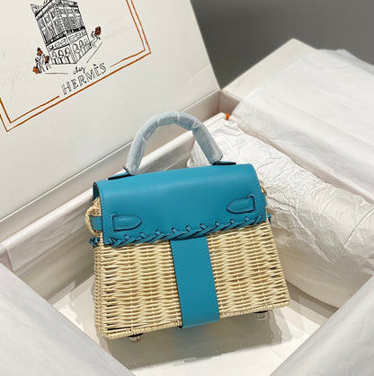 HM KELLY 20 PICNIC SKY BAMBOO AND RATTAN
