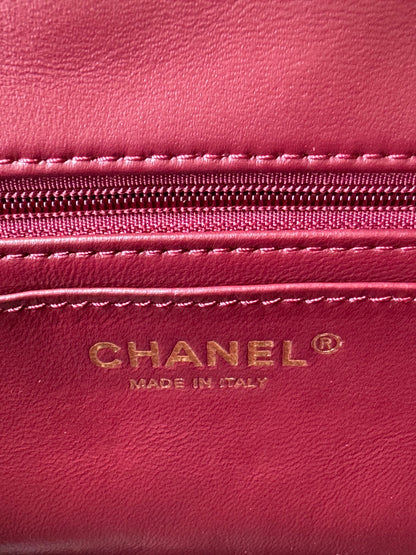 MINI FLAP BAG 20 IN MAHOGANY RED GLOSSY CALFSKIN GOLD HARDWARE