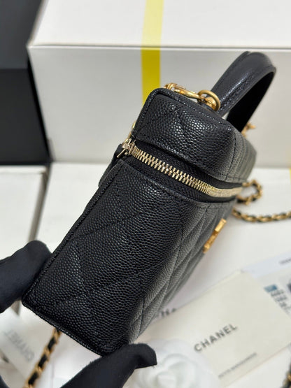 CC 25P Vanity Case 19.5cm Black Calfskin Gold Hardware 243586