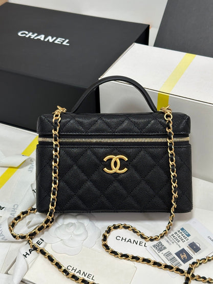 CC 25P Vanity Case 19.5cm Black Calfskin Gold Hardware 243586