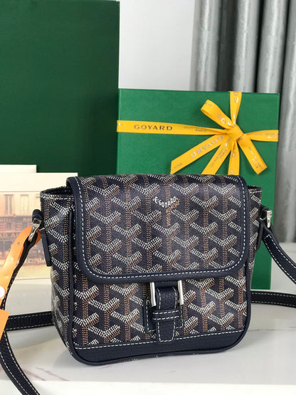 GRAND BLEU 16 IN NAVY BLUE GOYARDINE CANVAS AND LAMBSKIN