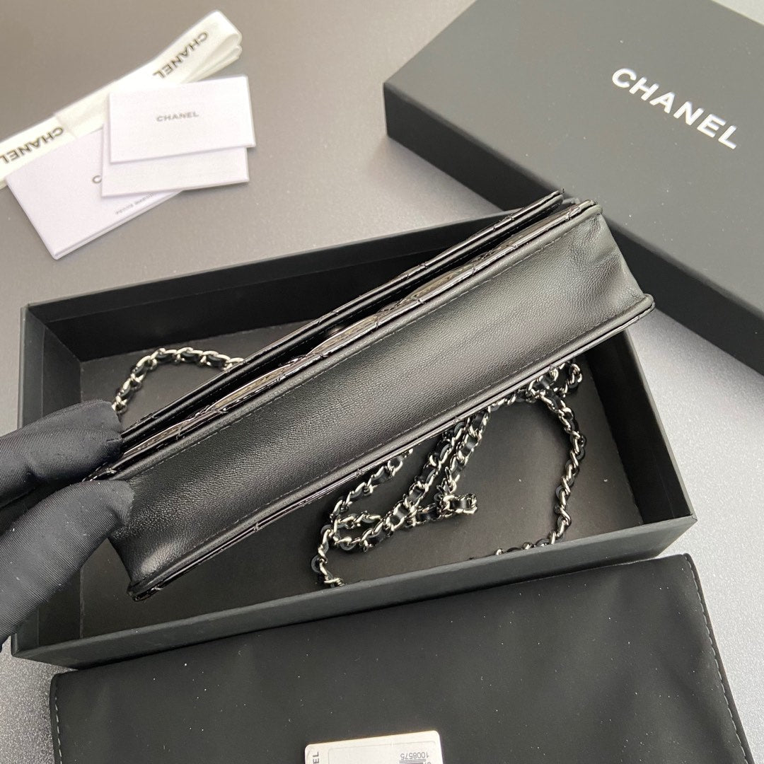 CC Woc 20cm Black Patent Calfskin Silver Hardware