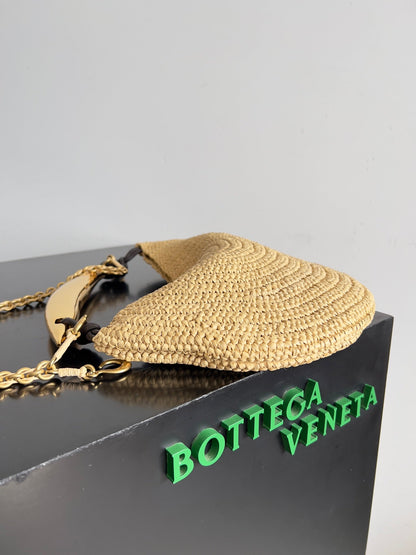BV Sardine 33 With Chain In Beige Raffia 209338