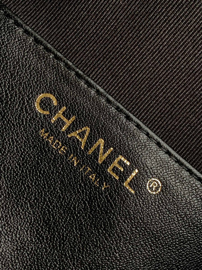 CC 25 BACKPACK IN BLACK CALFSKIN GOLD HARDWARE