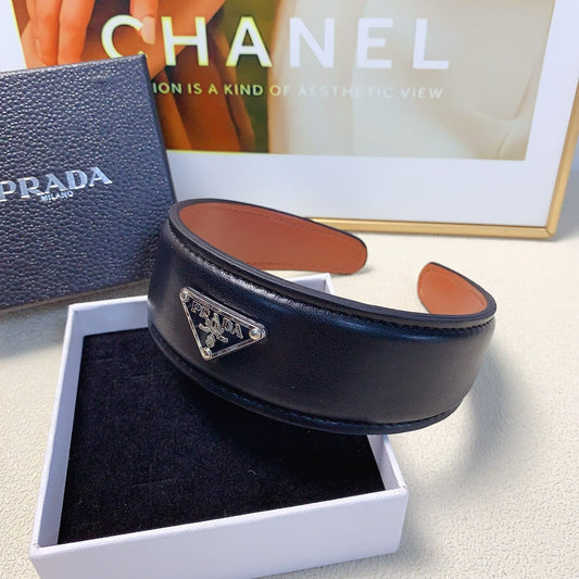 HEADBAND IN BLACK CALFSKIN 217590