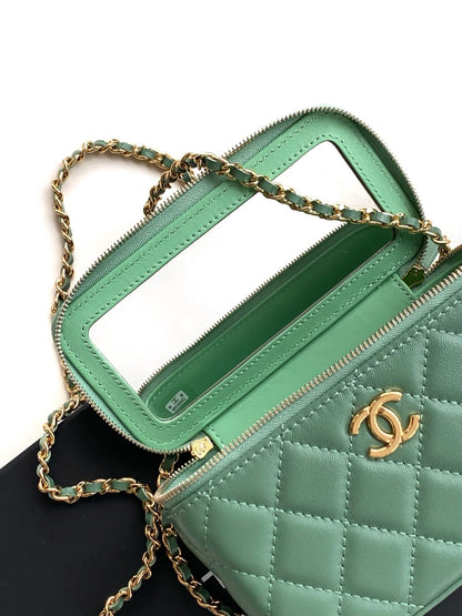 CC Vanity Case 17cm Jungle Green Leather Gold Hardware 238497