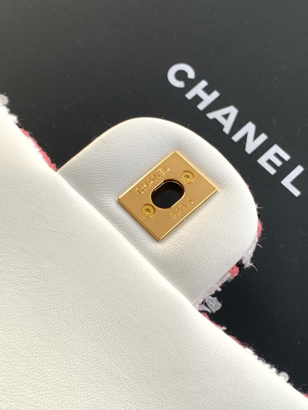 CC 25C Pink White Black Tweed Gold Hardware