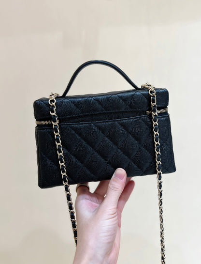 25C Vanity 19cm Top Handle Black Grained Calfskin