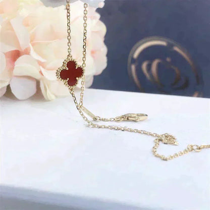 DIANA CLOVER  CARNELIAN SINGLE FLOWER BRACELET