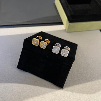 DIANA CLOVER MINI DIAMOND STUD EARRINGS
